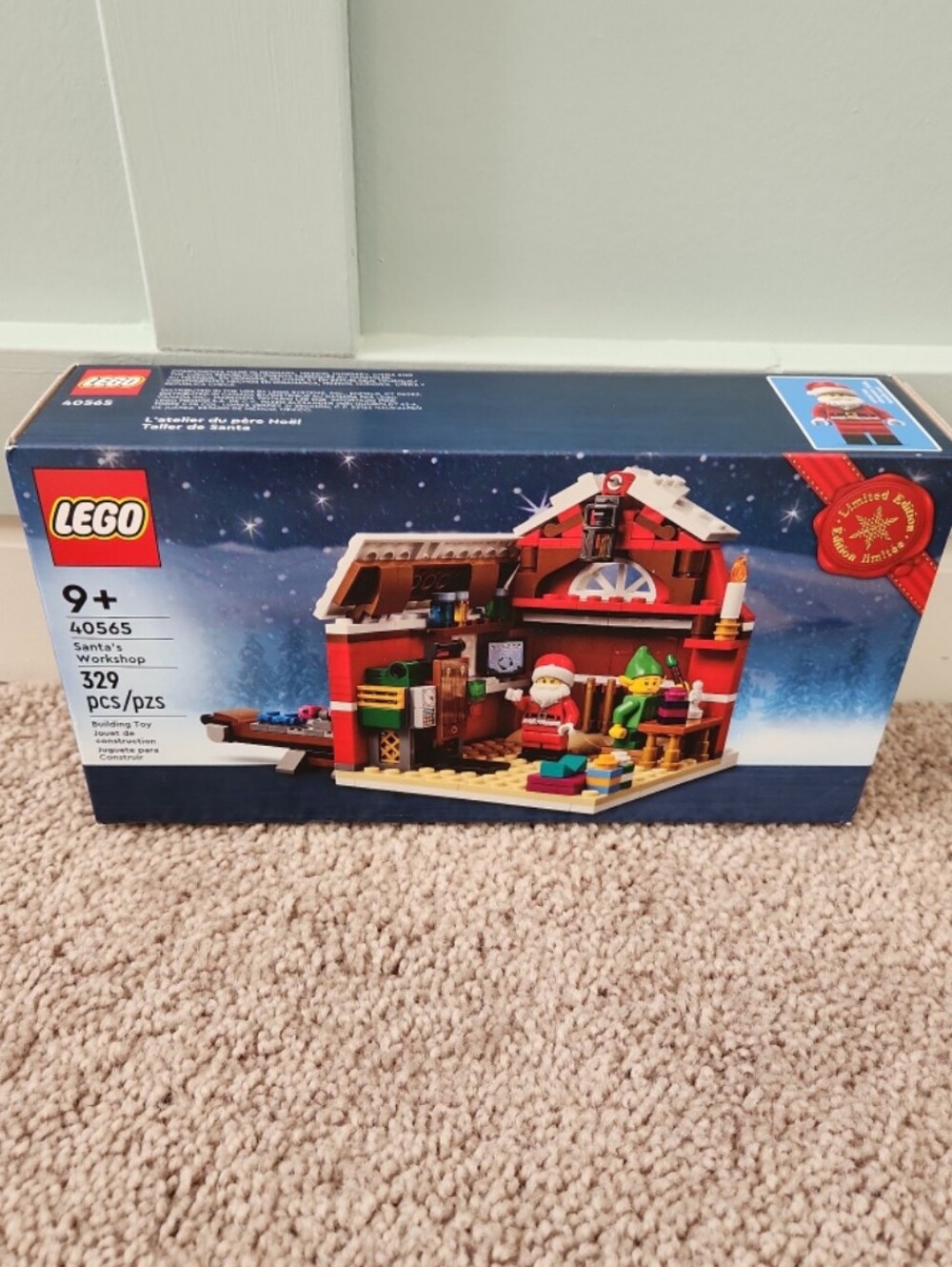 LEGO Santa's Workshop Set - Red, White, Green, Brown